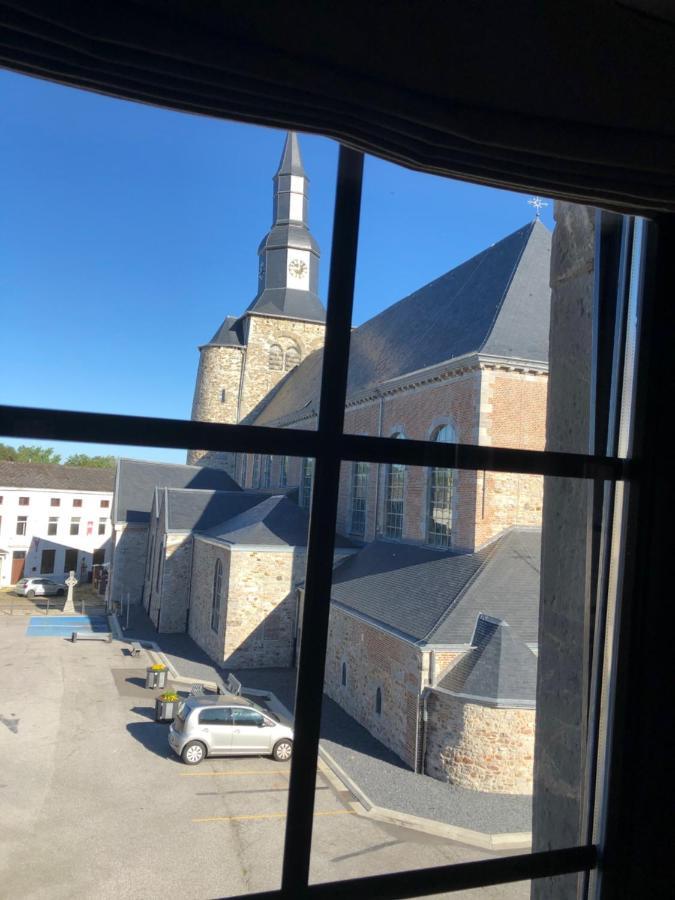 Ferienwohnung Le Petit Chapitre : Maison De Charme Fosses-La-Ville Exterior foto